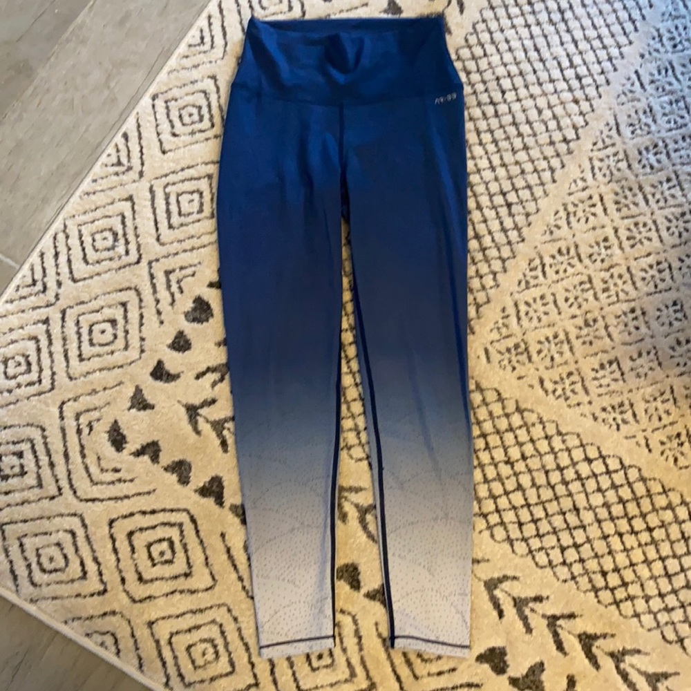 NWOT AR 33 Leggings Navy Ombré fade Sz S